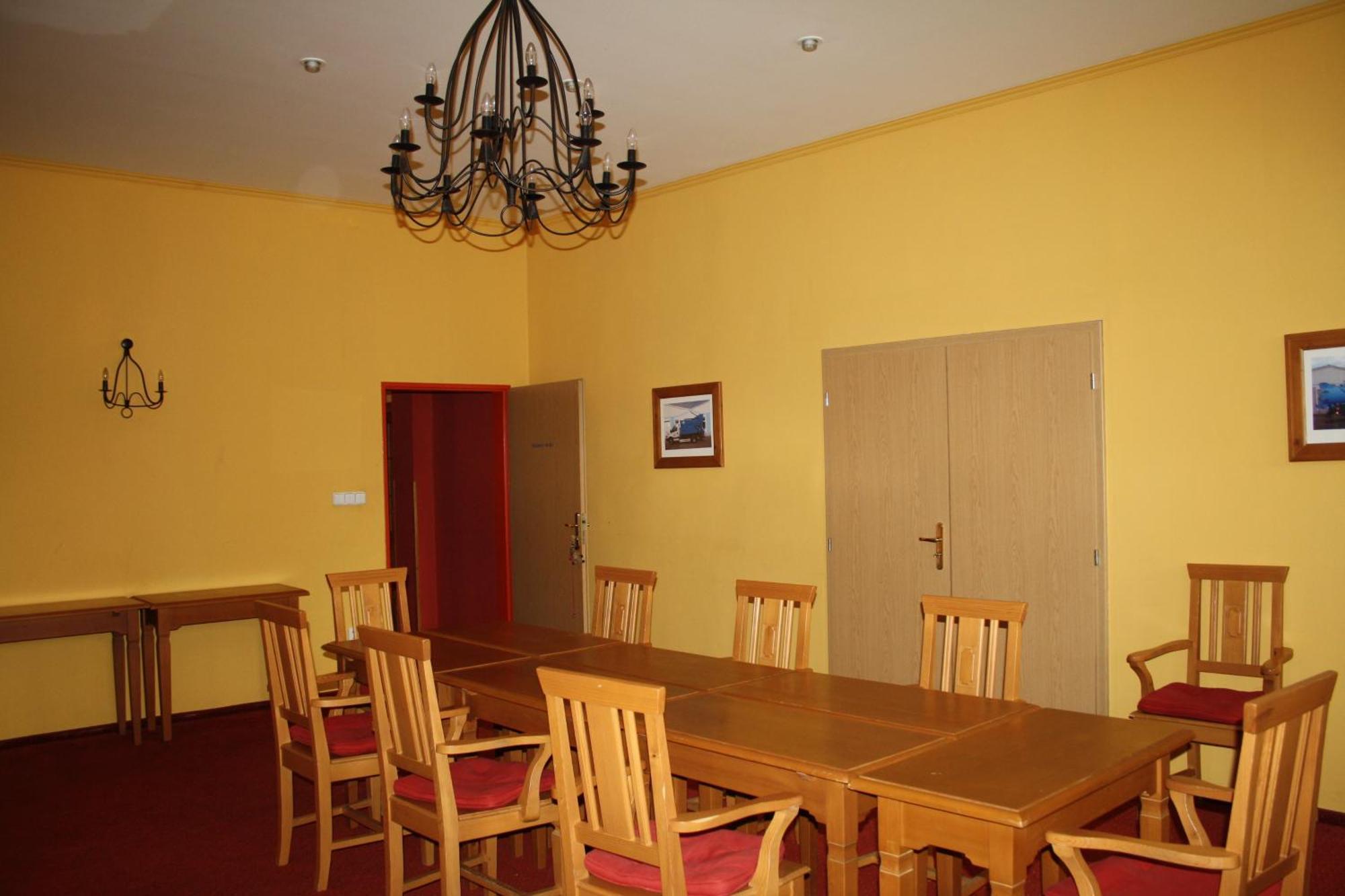 Hotel Boucek Mochov Bagian luar foto