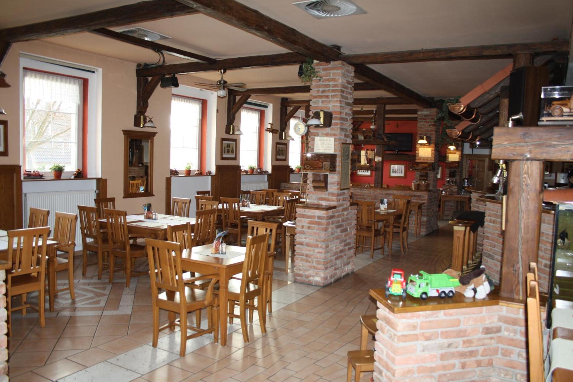 Hotel Boucek Mochov Bagian luar foto